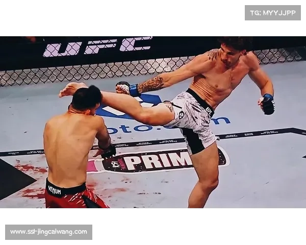 凯文·萨尔基尔德高扫爆头KO哈克帕拉斯,斩获5万美元花红 凯文·萨尔基尔德高扫爆头KO哈克帕拉斯,斩获5万美元花红