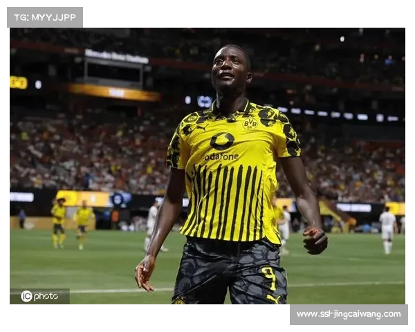 多特蒙德主场2-0完胜亚特兰大，吉拉西传射建功